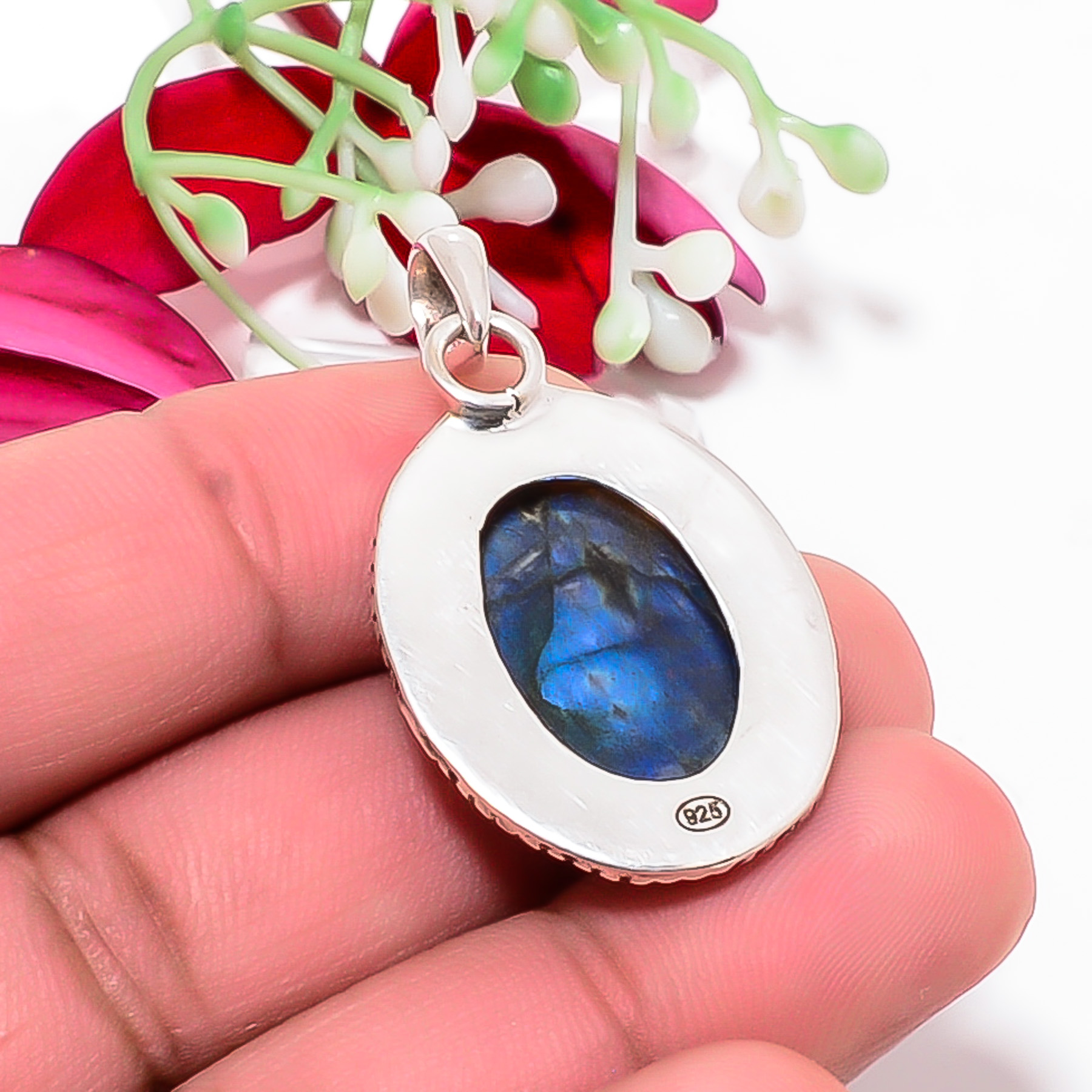 Labradorite - Madagascar 925 Solid Sterling Silver Pendant
