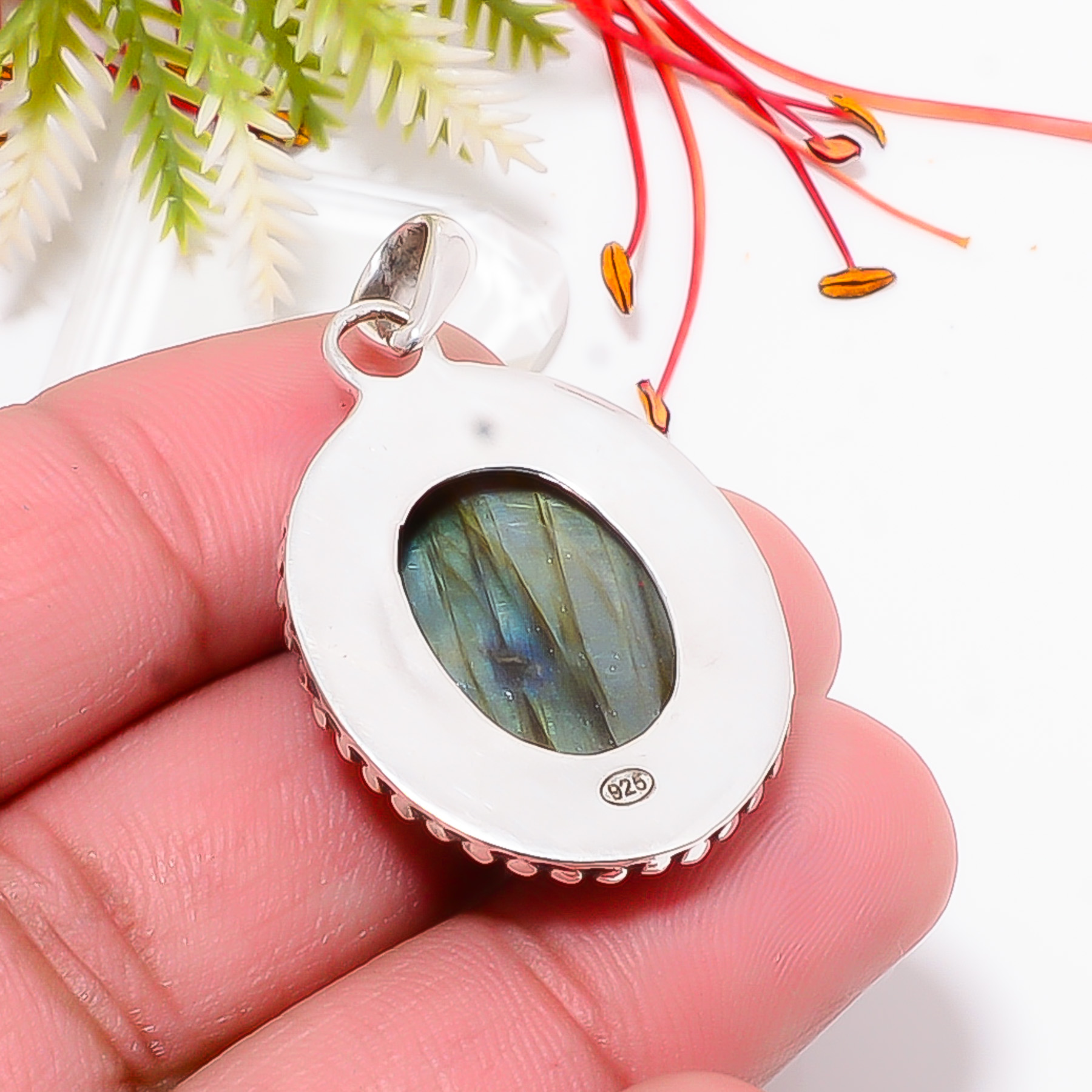 Labradorite - Madagascar 925 Solid Sterling Silver Pendant