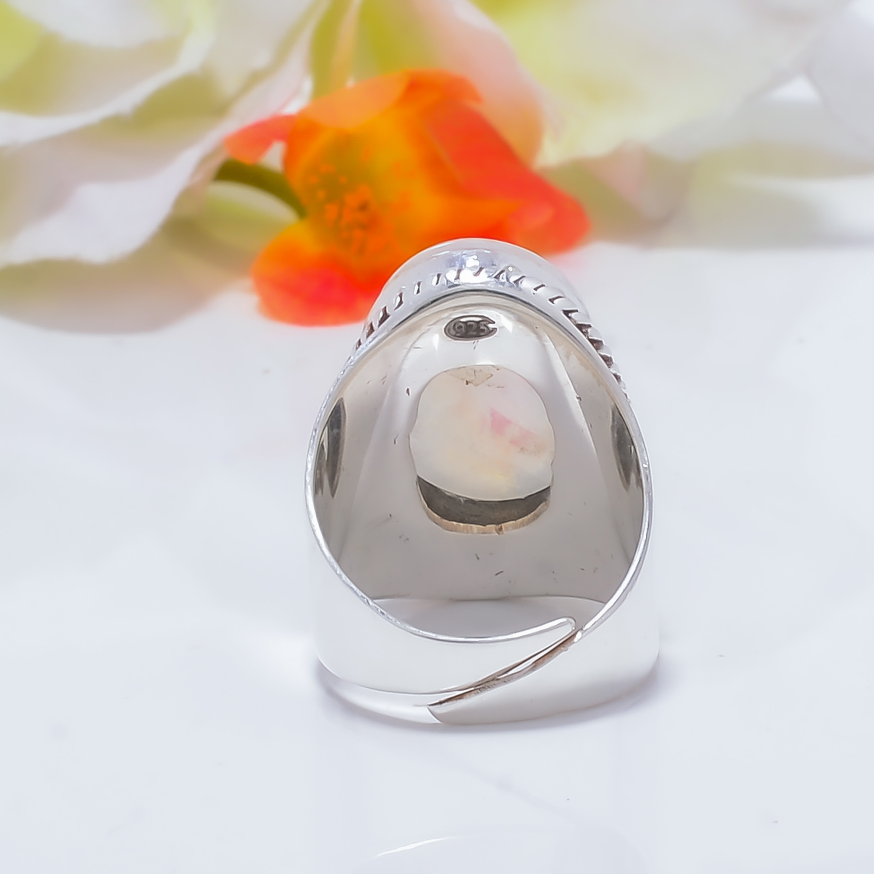 Rainbow Moonstone - India Gemstone 925 Sterling Silver Ring