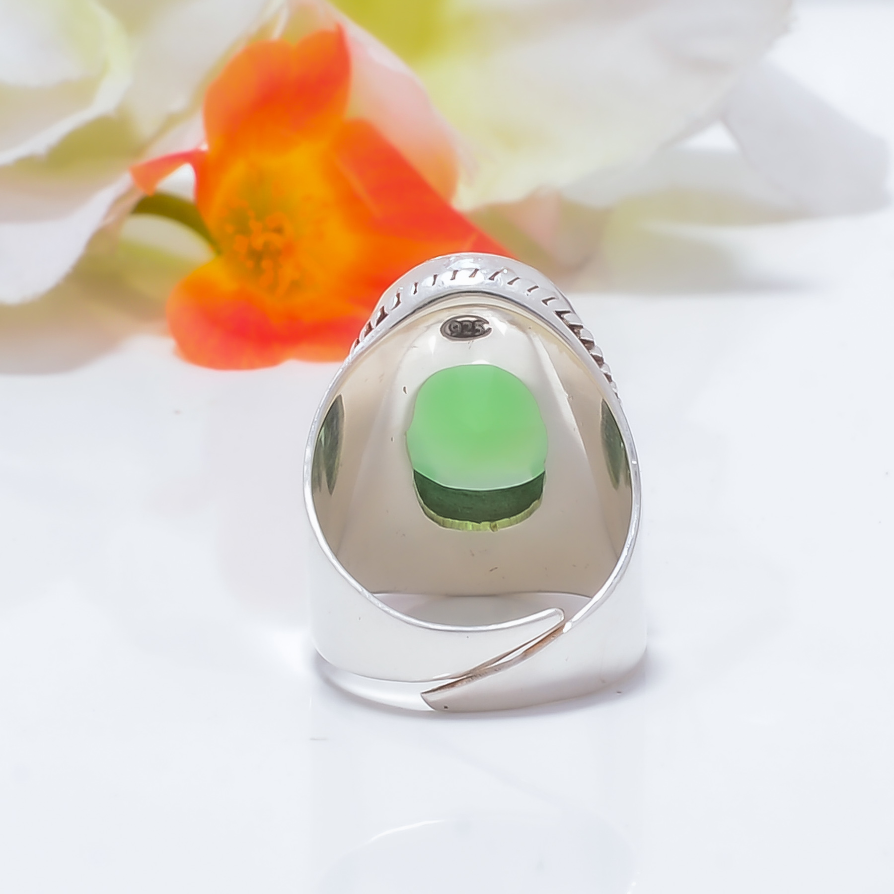 Green Chalcedony - Simulated Gemstone 925 Sterling Silver Ring