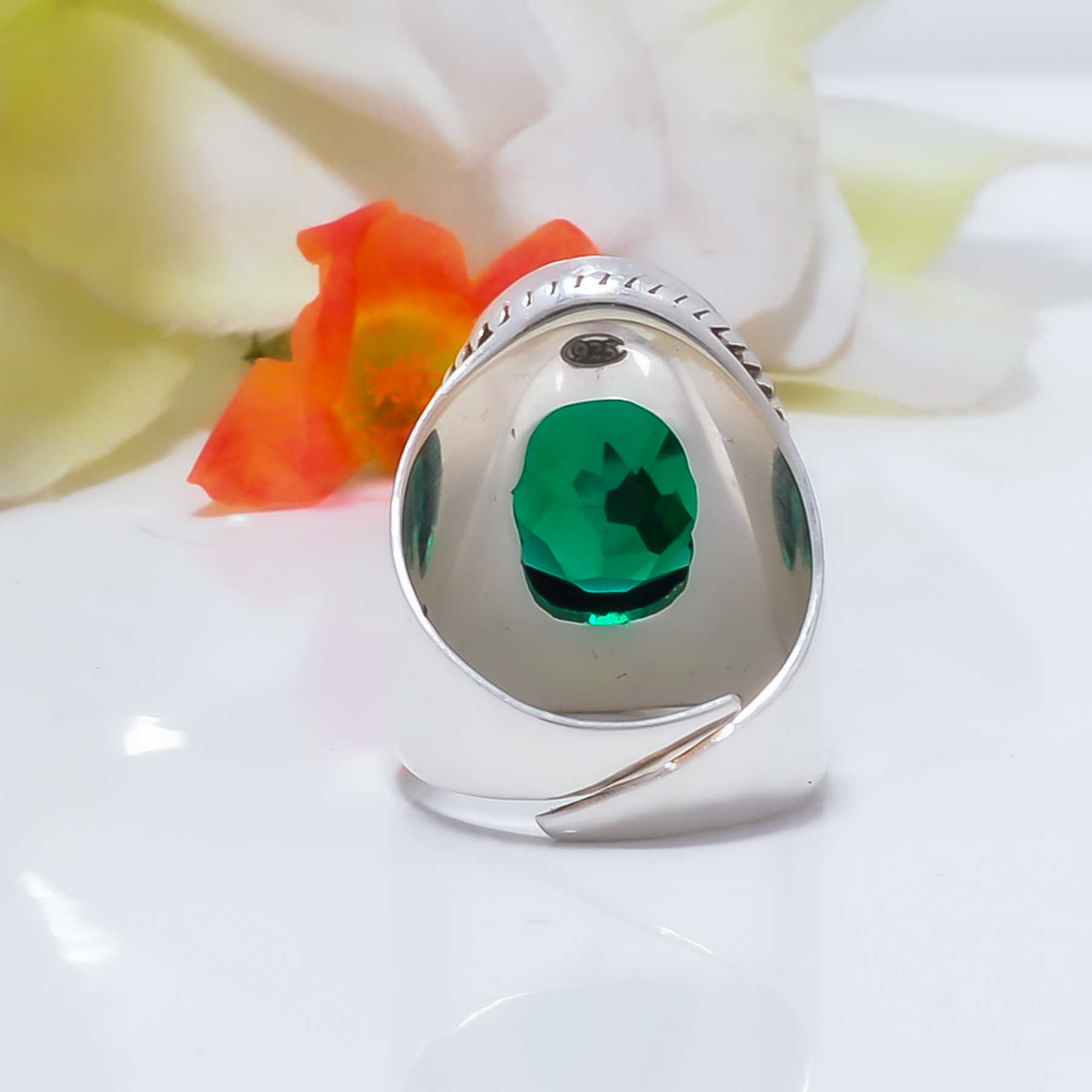 Chrome Diopside - Simulated Gemstone 925 Sterling Silver Ring