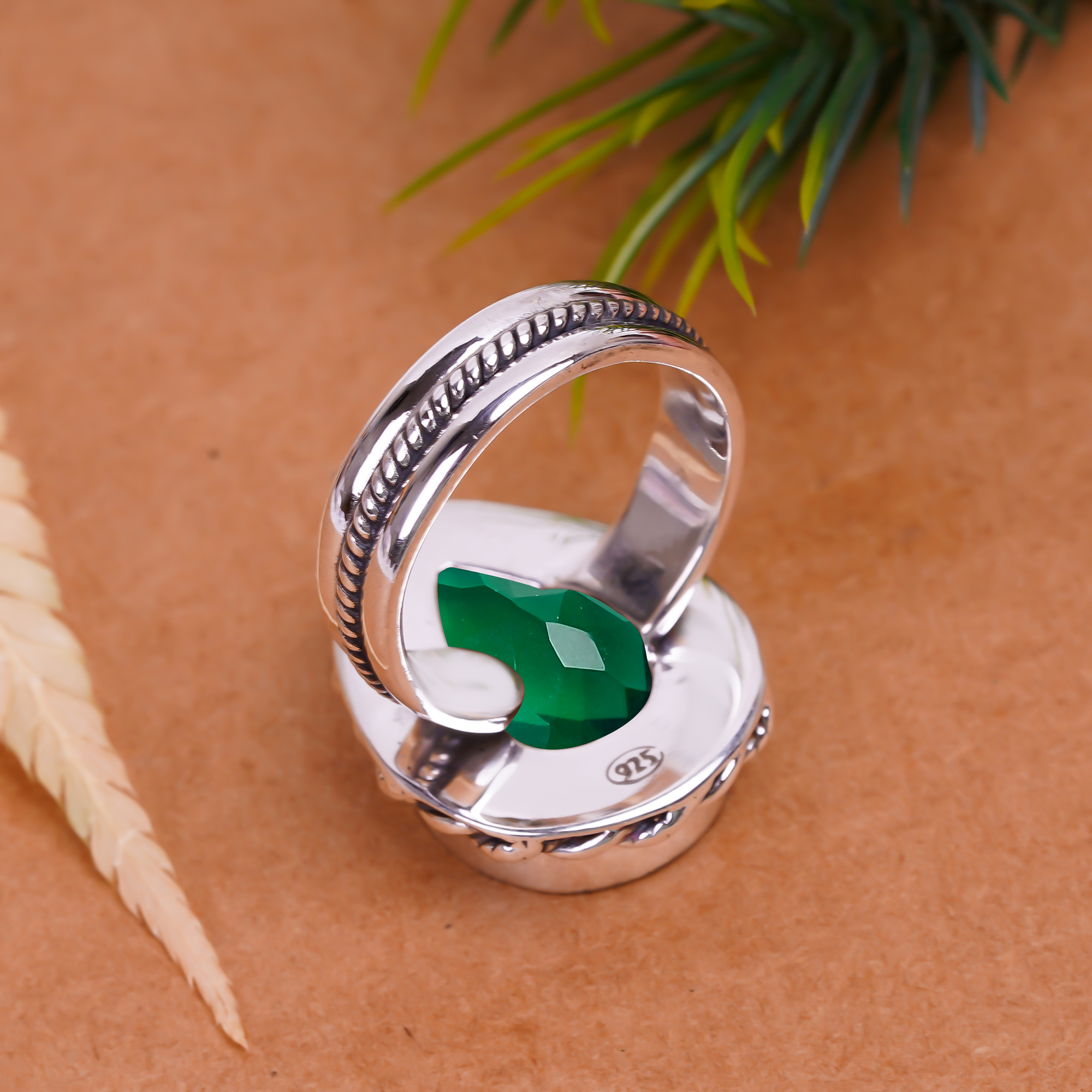Chrome Diopside - Simulated Gemstone 925 Sterling Silver Ring