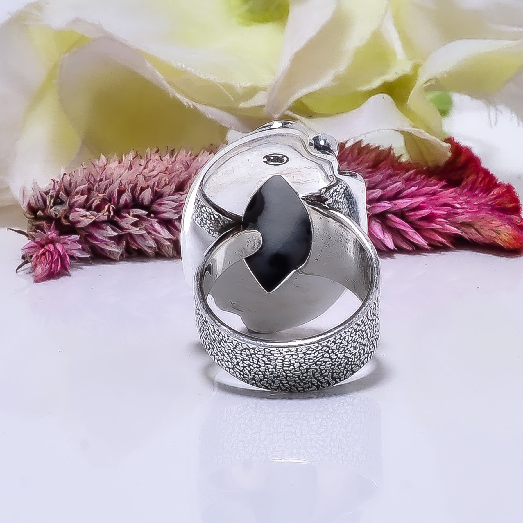 White Buffalo Turquoise - Nevada Gemstone 925 Sterling Silver Ring