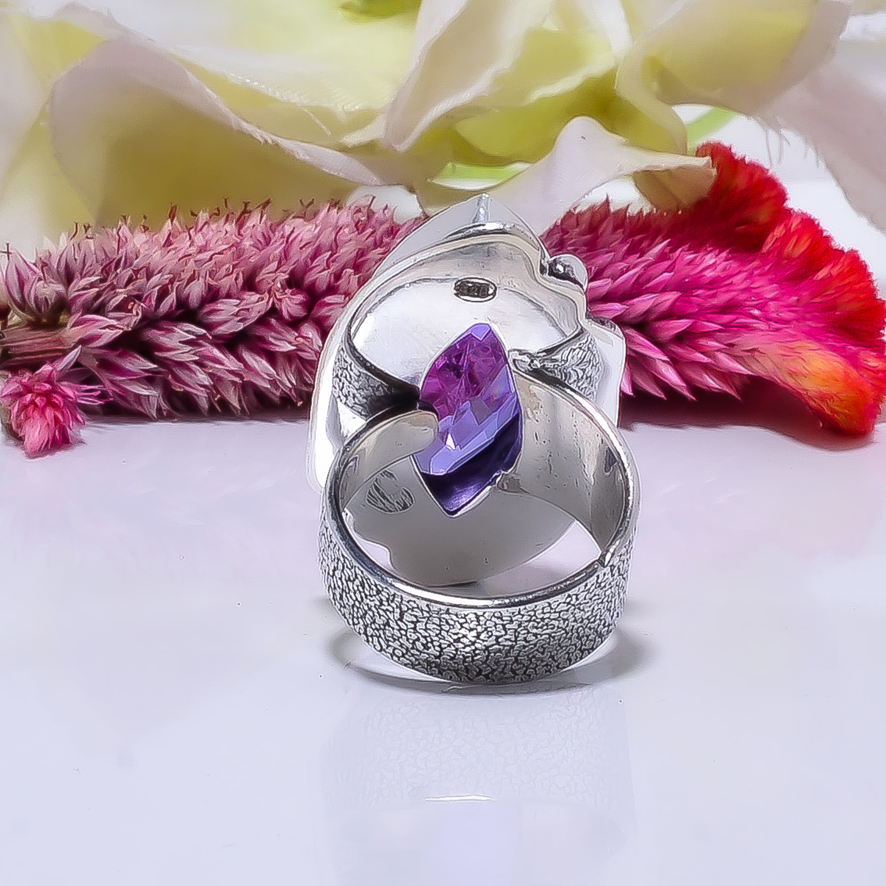 Colour Changing Alexandrite - Simulated Gemstone 925 Sterling Silver Ring