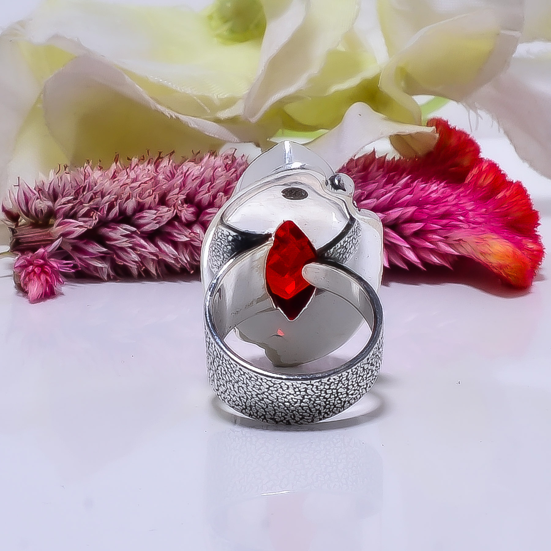 Red Garnet - Simulated Gemstone 925 Sterling Silver Ring