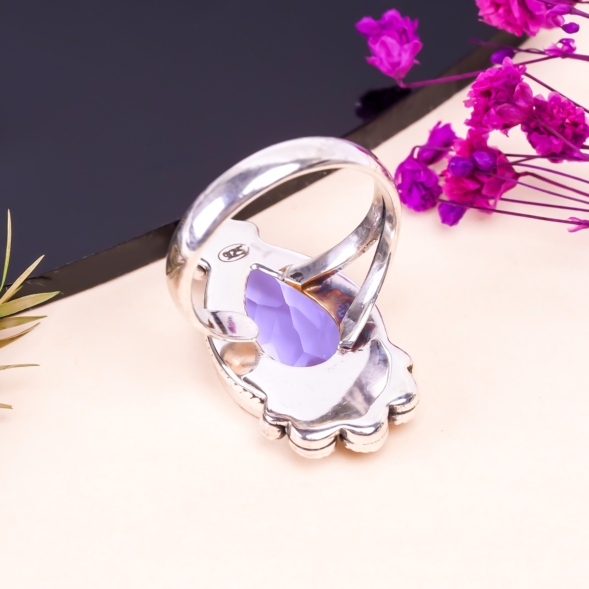 Colour Changing Alexandrite - Simulated Gemstone 925 Sterling Silver Ring