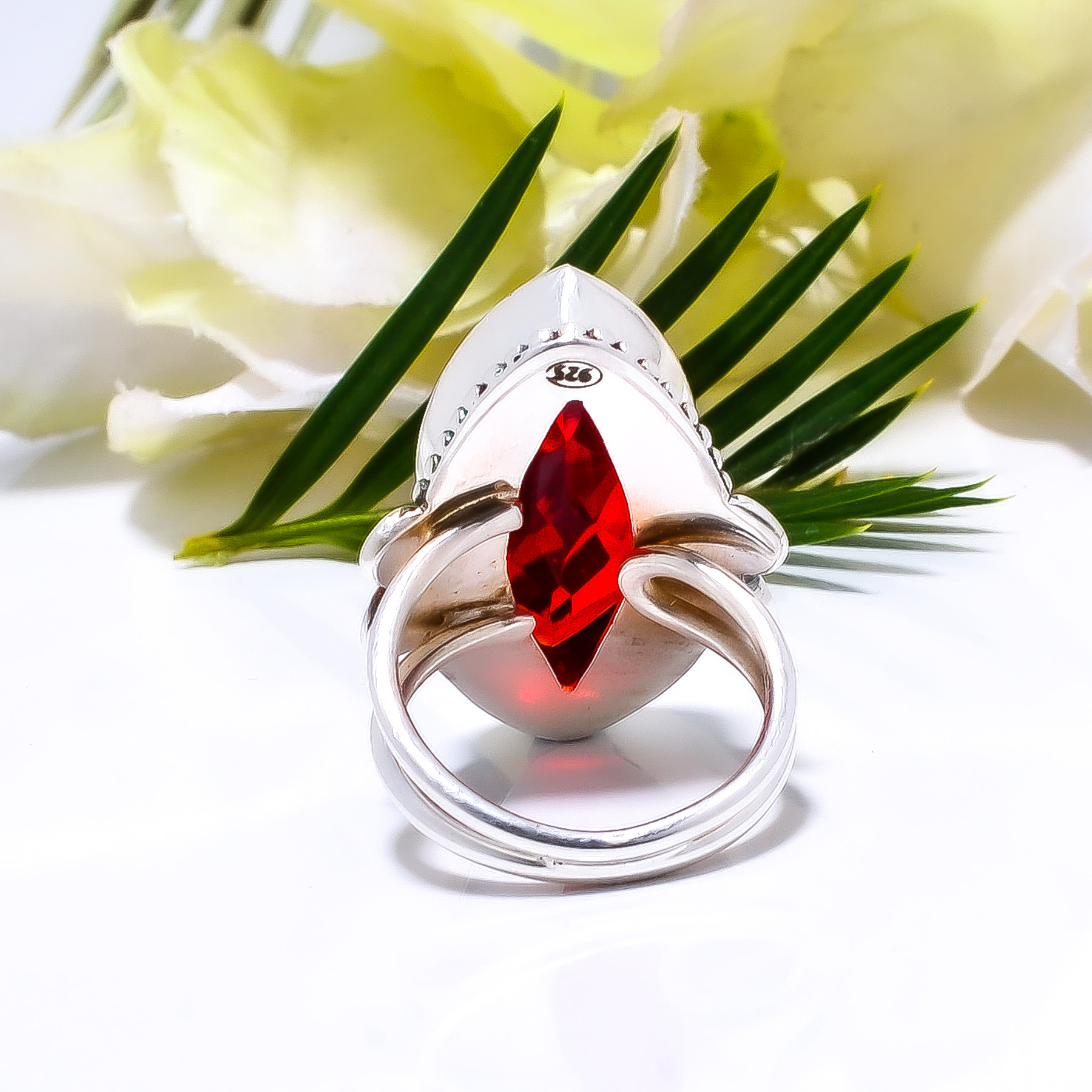 Red Garnet - Simulated Gemstone 925 Sterling Silver Ring