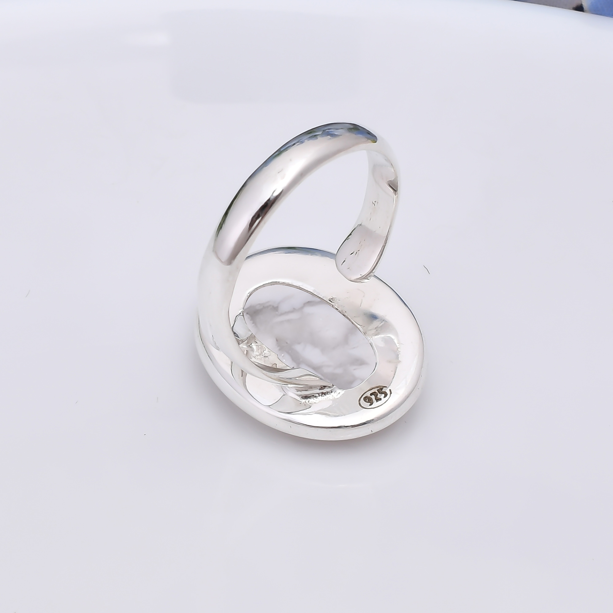 Natural White Howlite - United States 925 Sterling Silver Ring