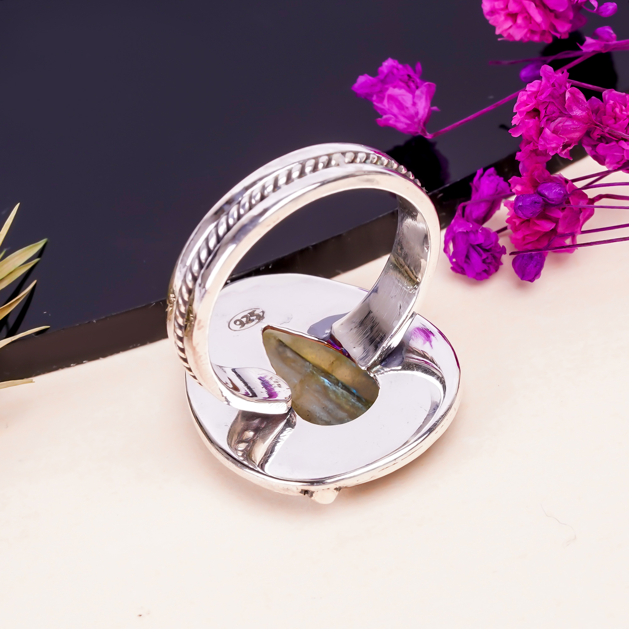 Labradorite - Madagascar Gemstone 925 Sterling Silver Ring