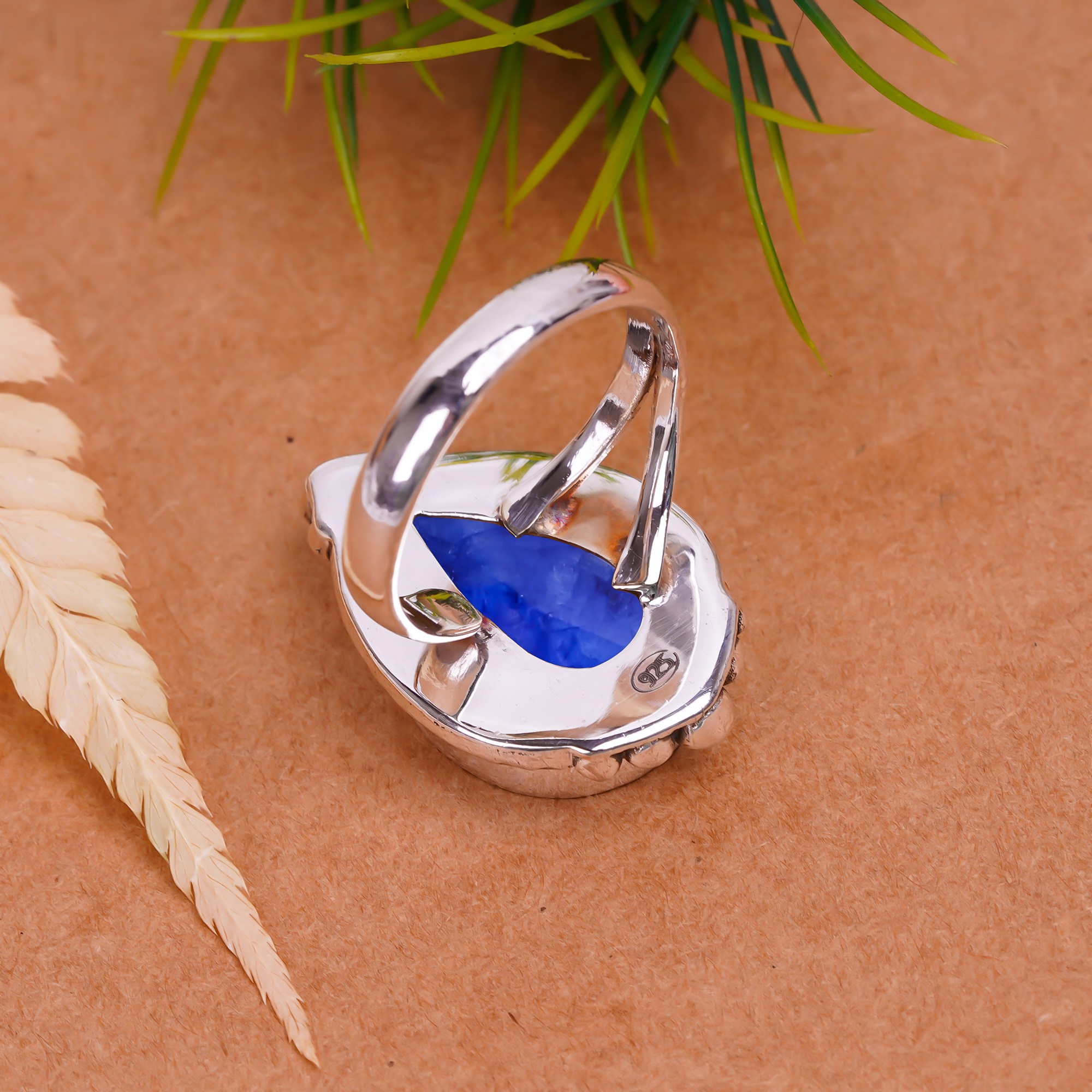 Blue Sapphire - Dyed Quartz Gemstone 925 Sterling Silver Ring