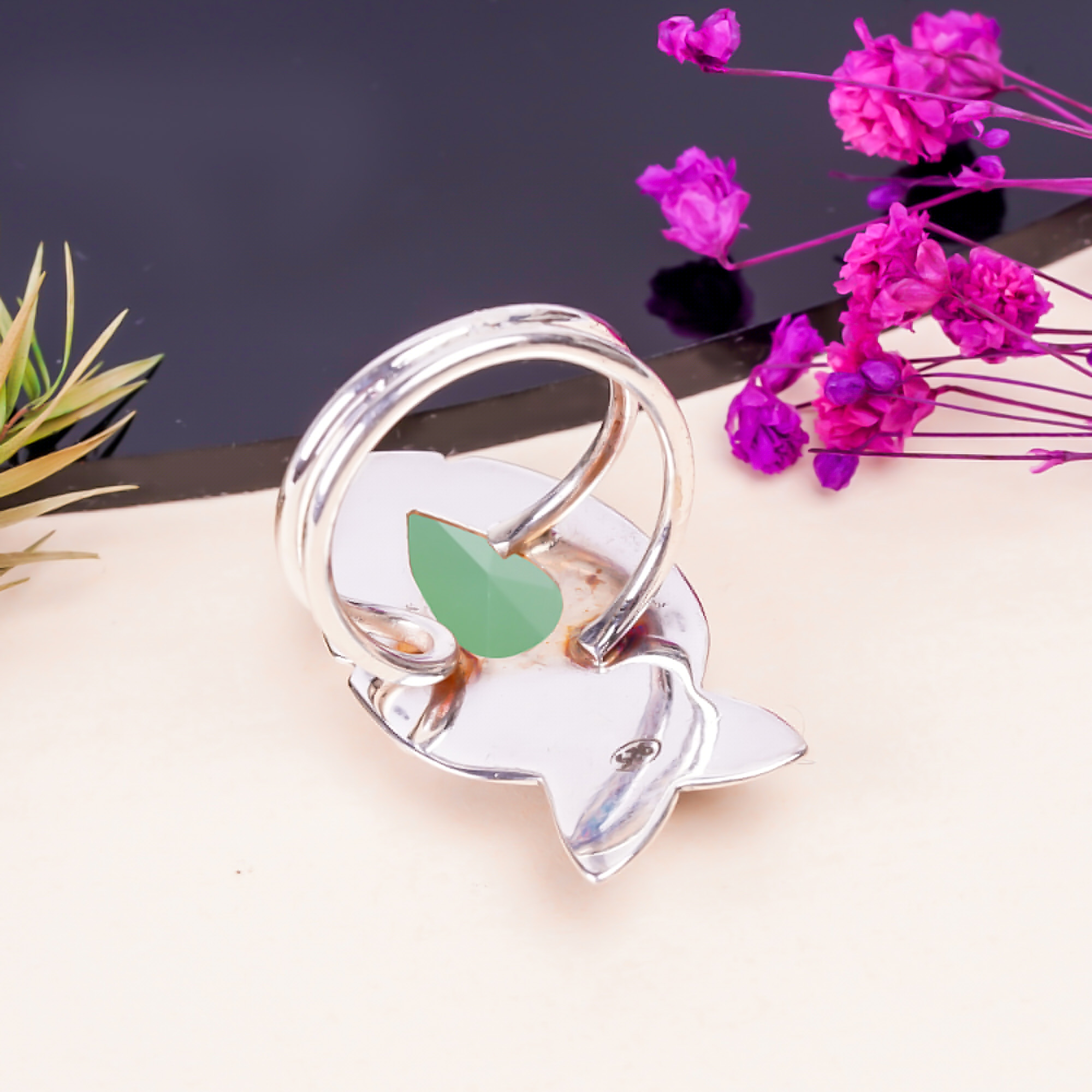 Green Chalcedony - Simulated Gemstone 925 Sterling Silver Ring