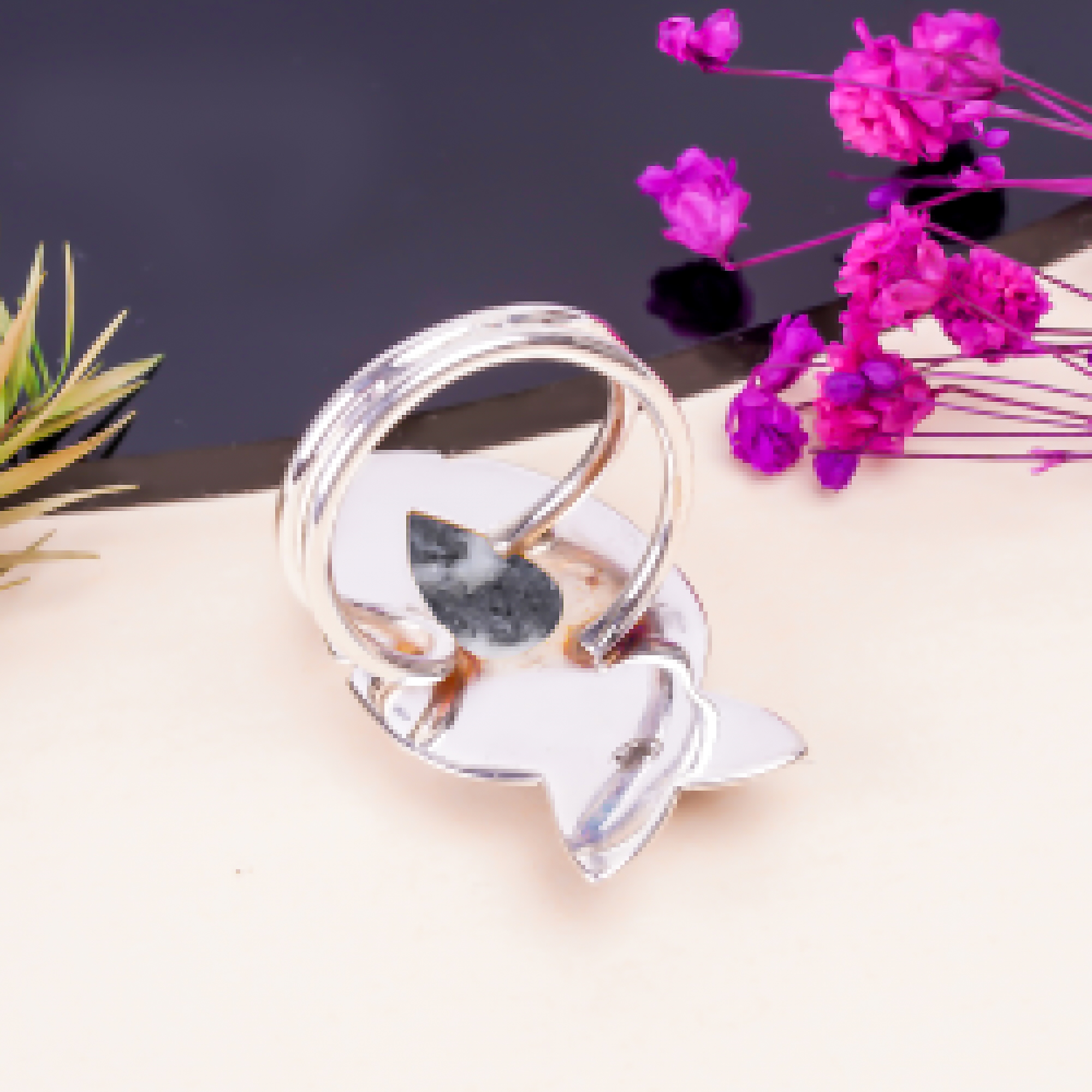 White Buffalo Turquoise - Nevada Gemstone 925 Sterling Silver Ring