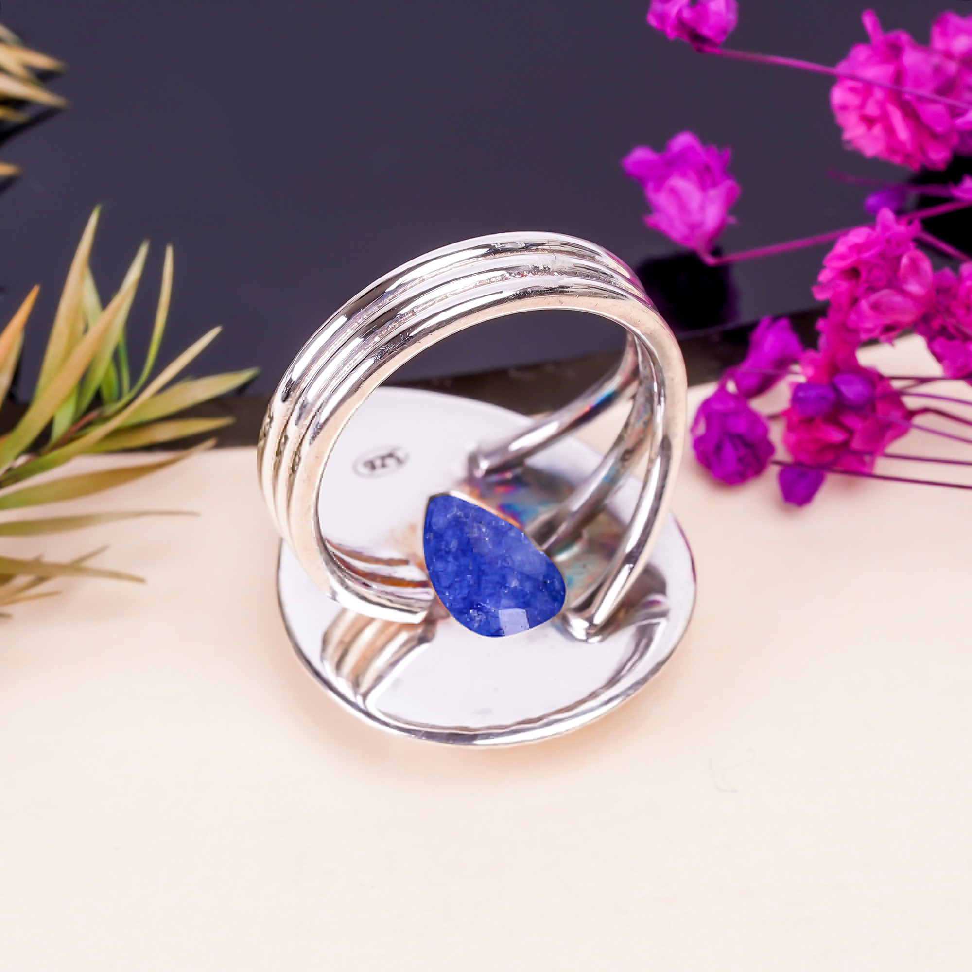 Blue Sapphire - Dyed Quartz Gemstone 925 Sterling Silver Ring