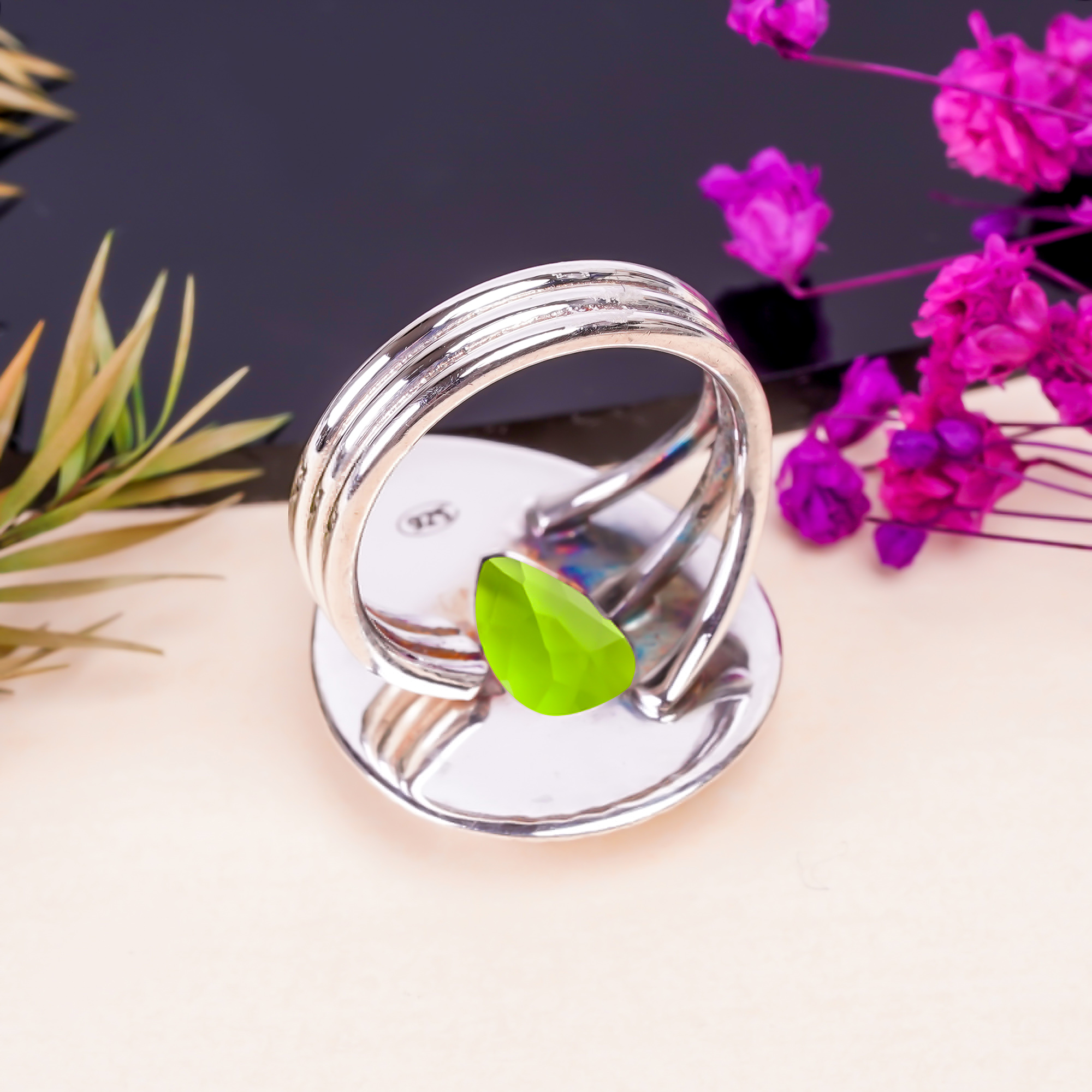 Peridot - Simulated Gemstone 925 Sterling Silver Ring