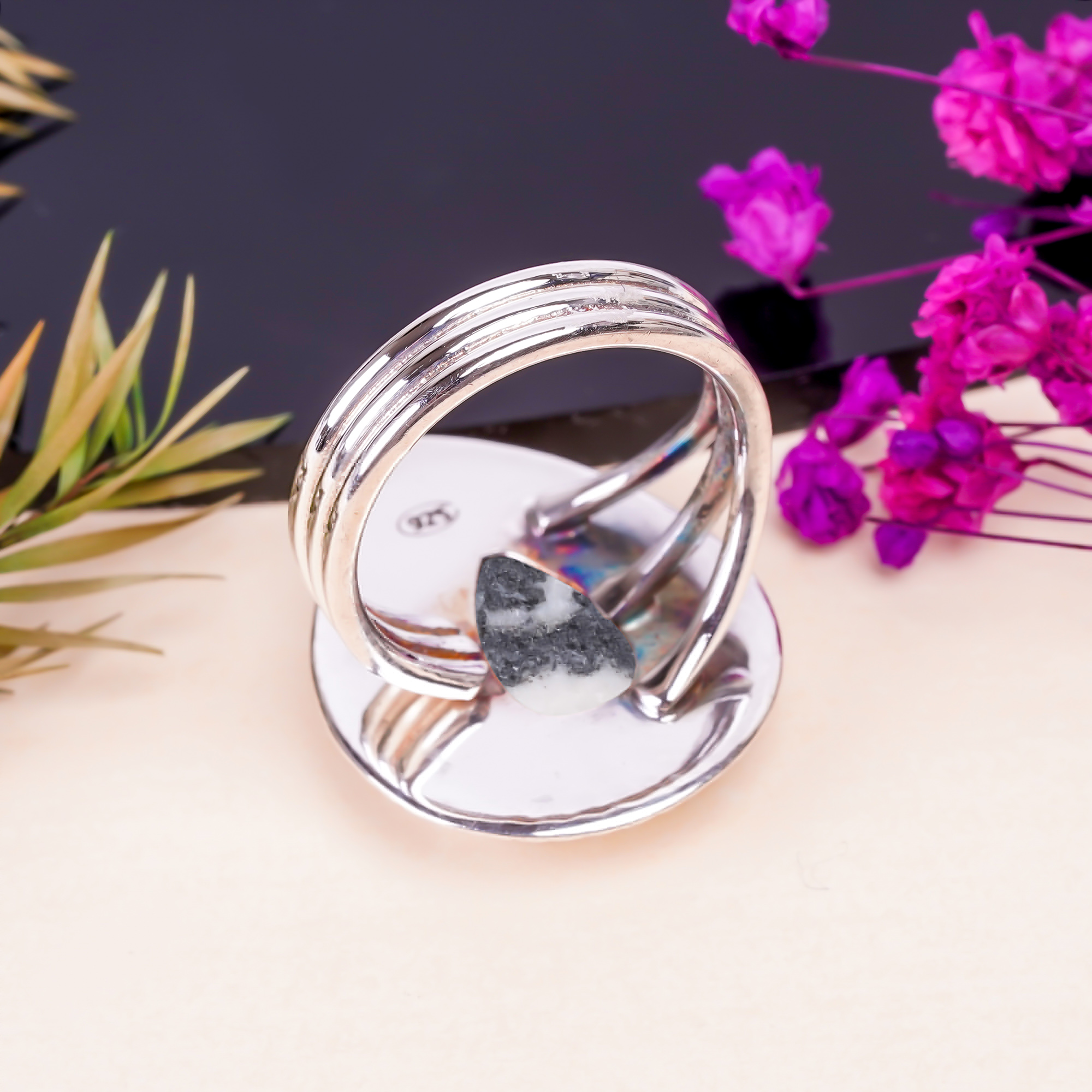 White Buffalo Turquoise - Nevada Gemstone 925 Sterling Silver Ring