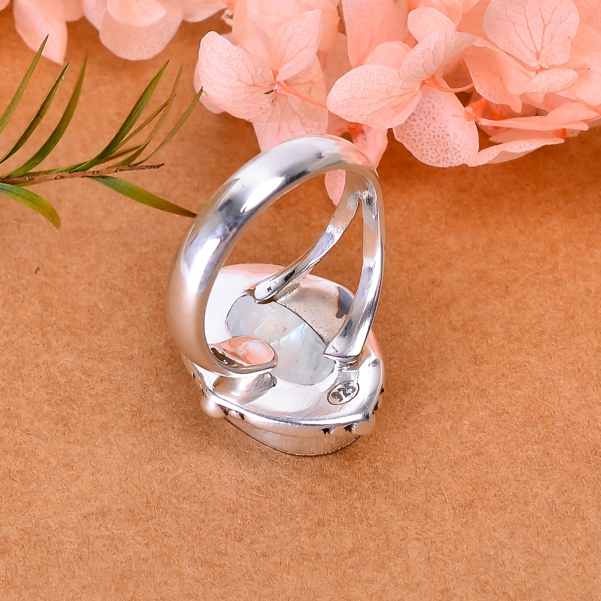 Rainbow Moonstone - India 925 Sterling Silver Ring